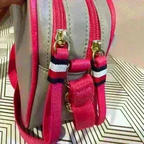 Tommy Bag🔥 - Picture 3 of 5